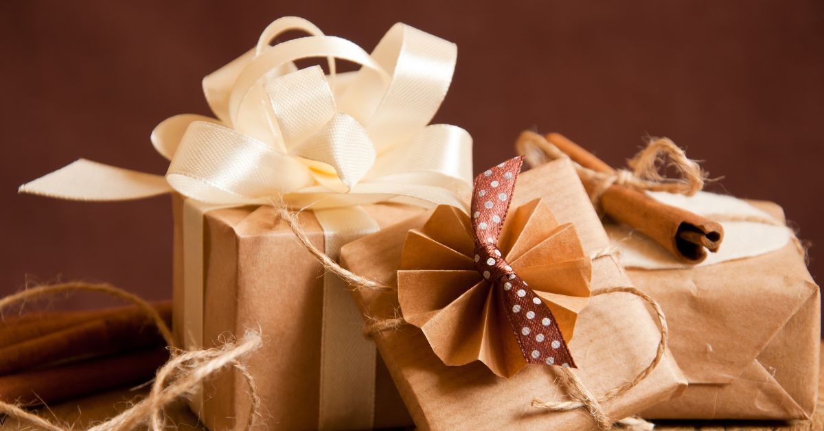 Last-minute beauty gifts: 6 LIERAC skincare products to give as gifts 